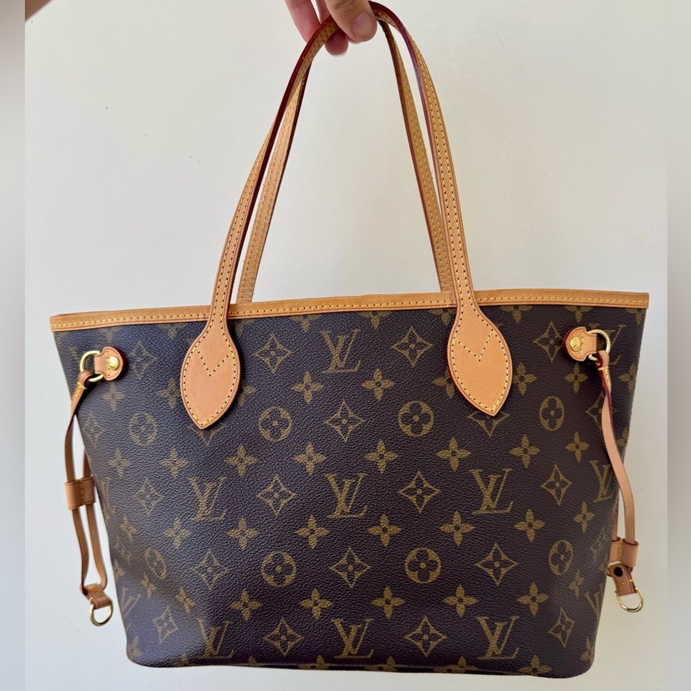Louis Vuitton Neverfull PM
